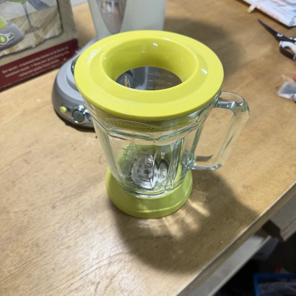 Margaritaville Frozen Concoction Maker DM0500 Bahamas Margarita Machine 450W